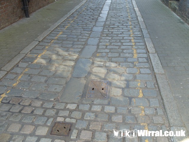 Attached picture Douglas st cobbles [1600x1200].JPG